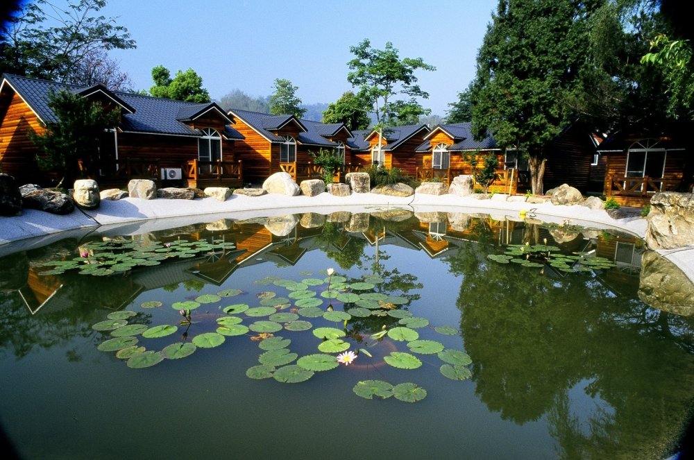 牛耳藝術渡假村【闔家歡六人房】